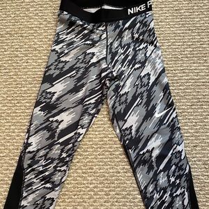 Nike Pro Dri-Fit Work out tights/ leggings